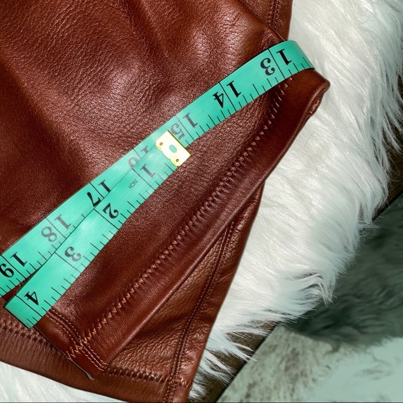 Cole Haan Brown heels boots. Size 9 - Picture 4 of 10